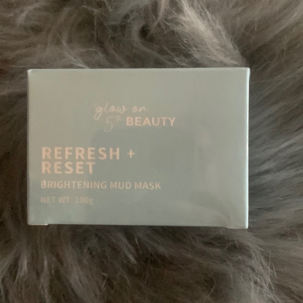 GLOW ON 5th BEAUTY | brightening mud mask